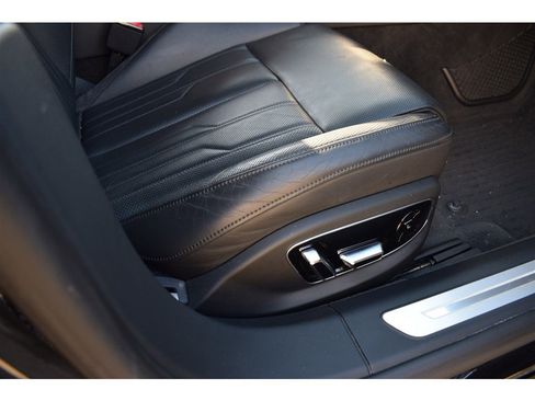 Used 2021 Audi A8 L 4.0T w/ Executive Plus Package image 15