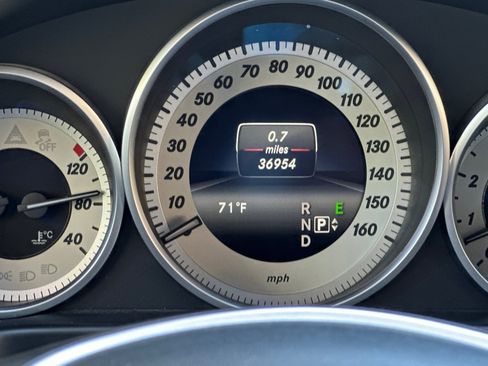 Used 2016 Mercedes-Benz E 350 Sedan image 22