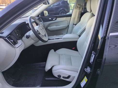 Used 2020 Volvo XC60 T6 Inscription w/ Protection Package Premier image 15