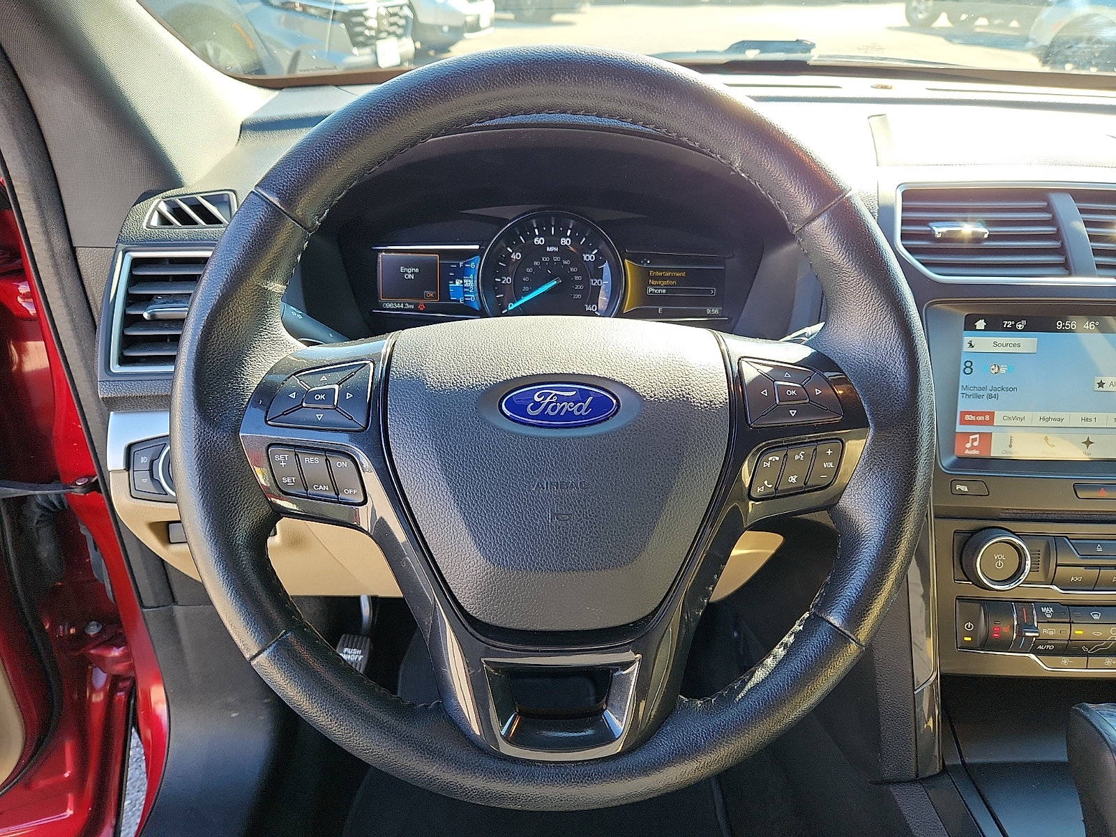 Used 2017 Ford Explorer XLT w/ Equipment Group 202A AWD/4WD image 20