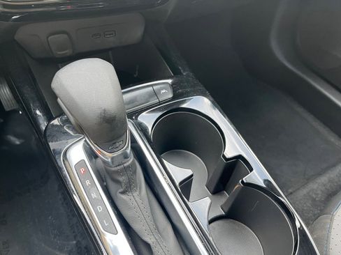 Used 2025 Chevrolet Trax LT image 35