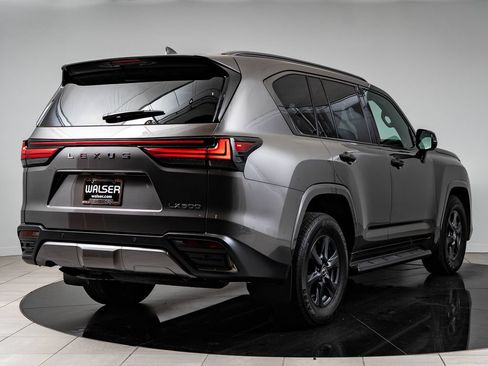 Used 2024 Lexus LX 600 4WD w/ Appearance Package image 10