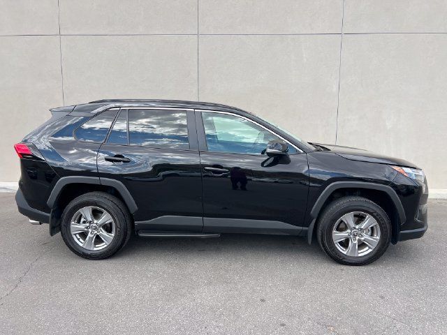 Used 2025 Toyota RAV4 XLE FWD image 5