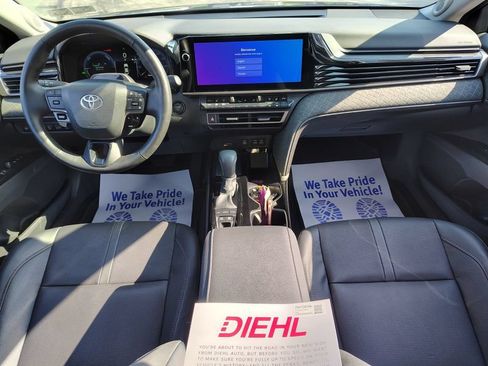 Used 2025 Toyota Camry XLE w/ Premium Plus Package AWD/4WD image 22