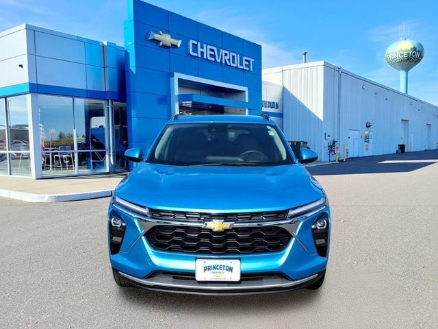 Used 2026 Chevrolet Trax LT w/ LT Convenience Package FWD image 9