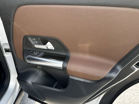 Certified 2022 Mercedes-Benz GLA 250 image 18