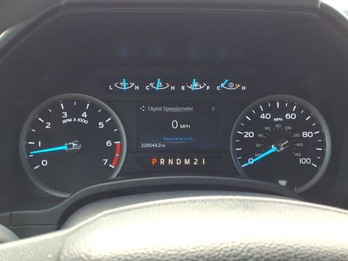 Used 2019 Ford F250 XLT w/ XLT Premium Package AWD/4WD image 21