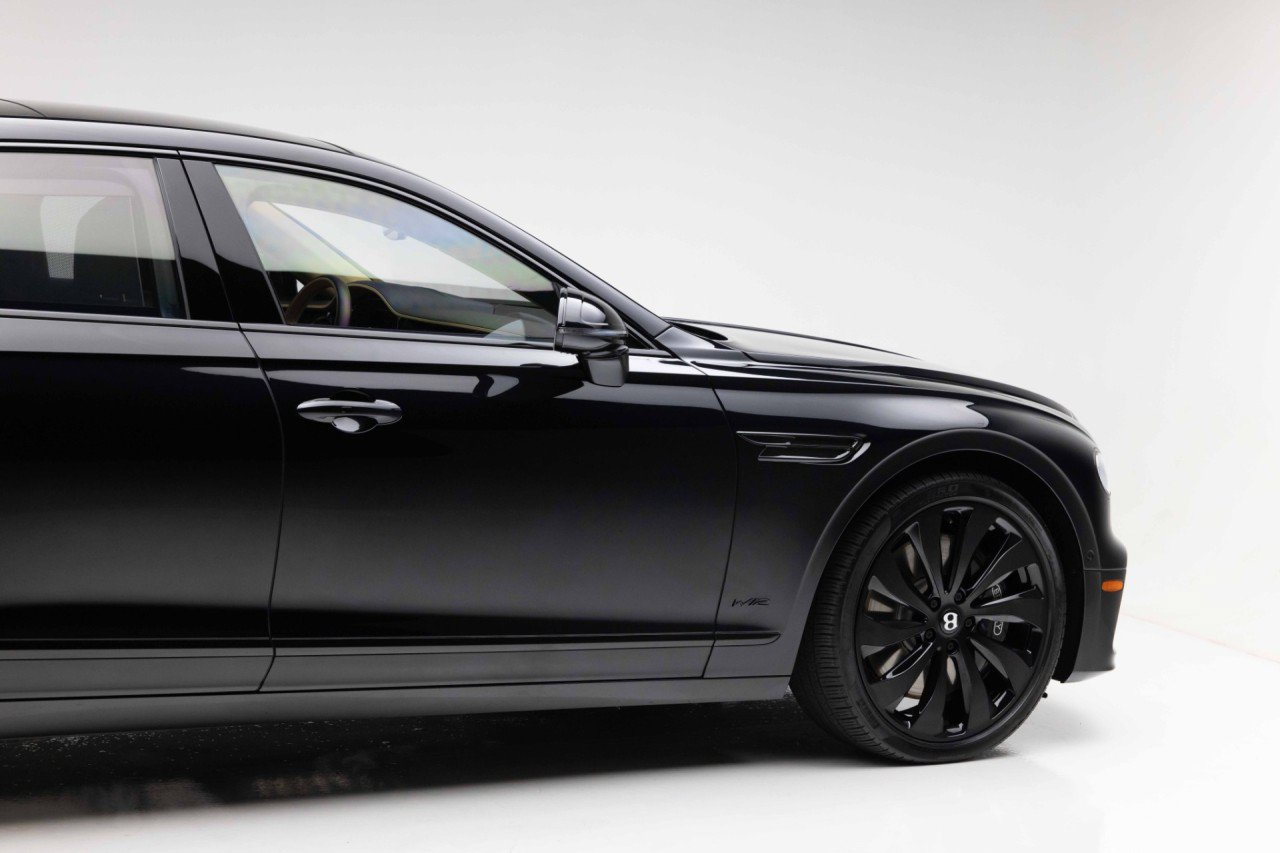 Used 2022 Bentley Flying Spur W12 AWD/4WD image 33