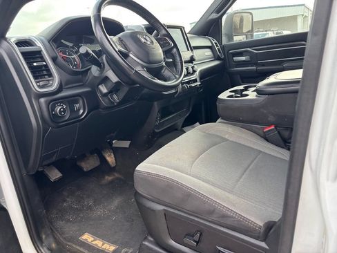 Used 2024 RAM 3500 Big Horn AWD/4WD image 7