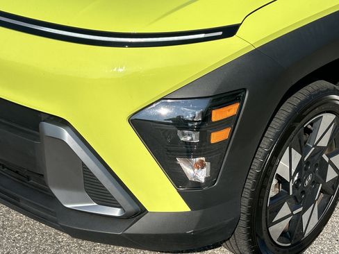 Certified 2025 Hyundai Kona SEL AWD/4WD image 9