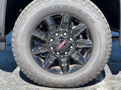 Used 2026 GMC Sierra 2500 AT4 w/ AT4 Premium Plus Package AWD/4WD image 47