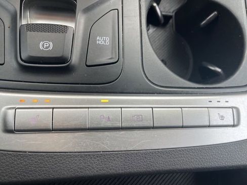 Used 2025 Kia Carnival image 21