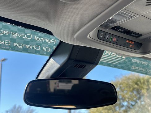 Used 2023 Chevrolet Equinox LT image 29