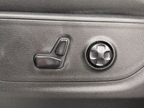 Used 2019 RAM 1500 Big Horn AWD/4WD image 23