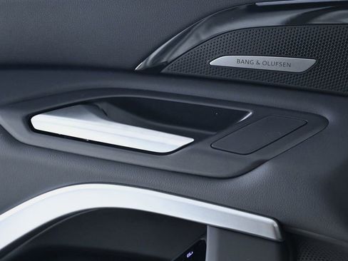 New 2025 Audi Q5 Premium image 18