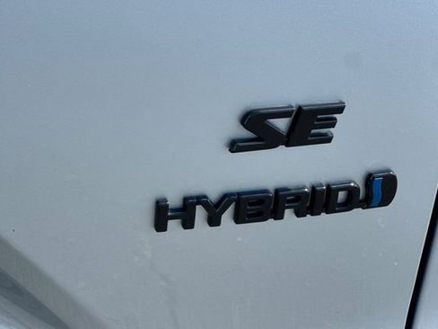 Used 2024 Toyota Corolla Cross AWD Hybrid image 32