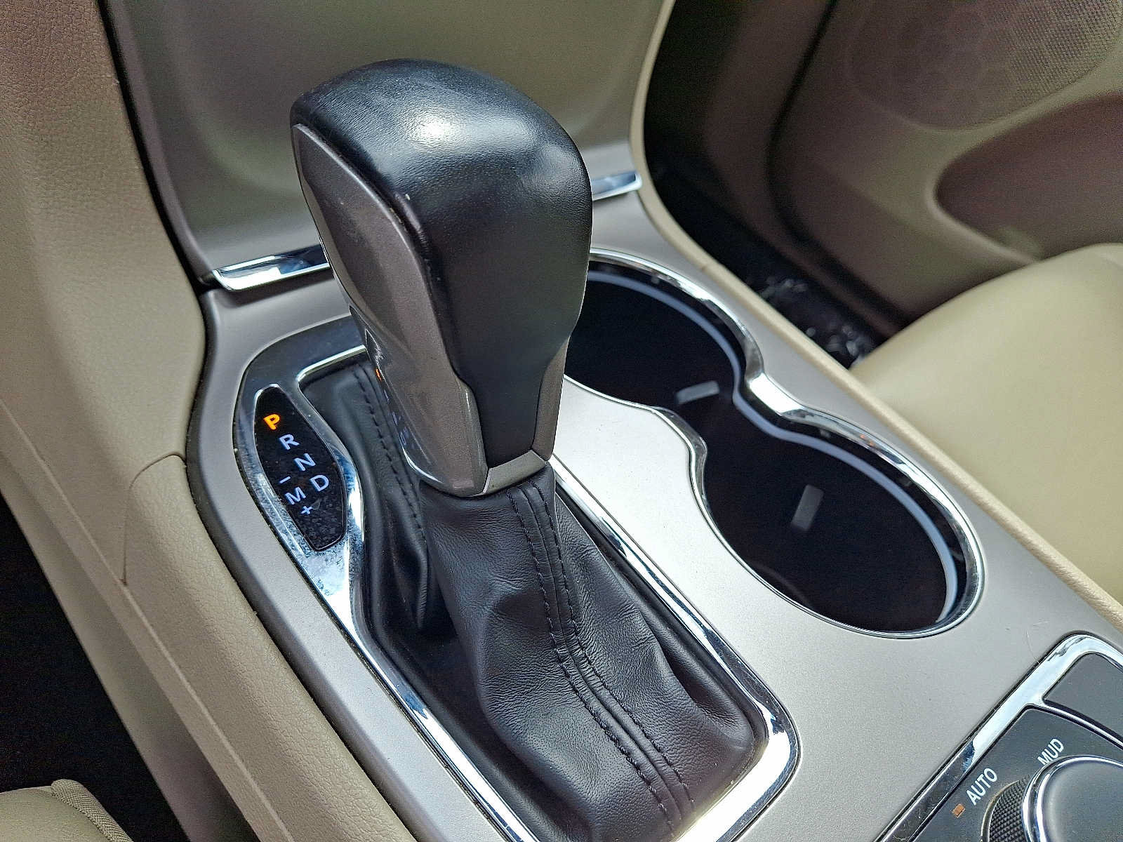 Used 2021 Jeep Grand Cherokee Limited w/ Premium Lighting Group AWD/4WD image 15