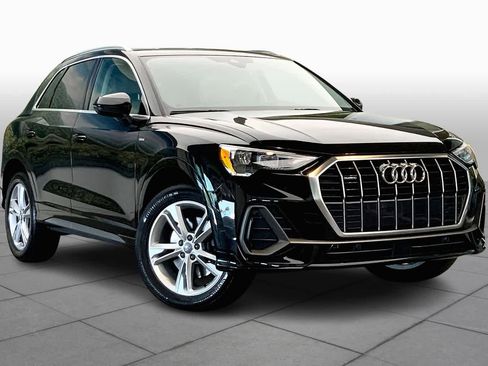 Used 2020 Audi Q3 2.0T Premium w/ Convenience Package image 3