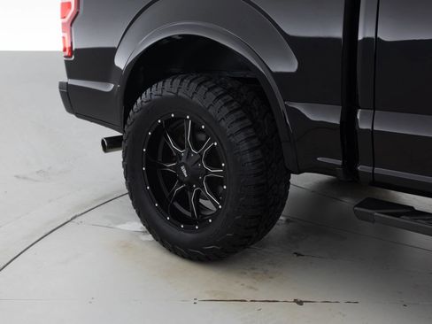 Used 2018 Ford F150 XLT w/ Equipment Group 302A Luxury image 21