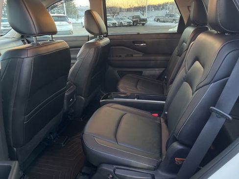 Certified 2023 Nissan Pathfinder SL w/ SL Premium Package image 11