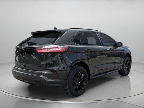 Used 2024 Ford Edge SE w/ Black Appearance Package AWD/4WD image 3