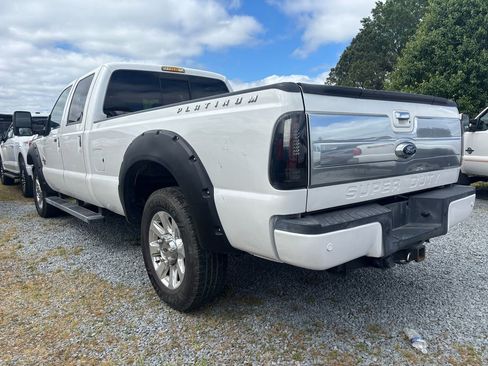 Used 2015 Ford F250 Platinum AWD/4WD image 2