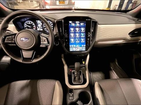 Used 2025 Subaru Forester Premium image 15