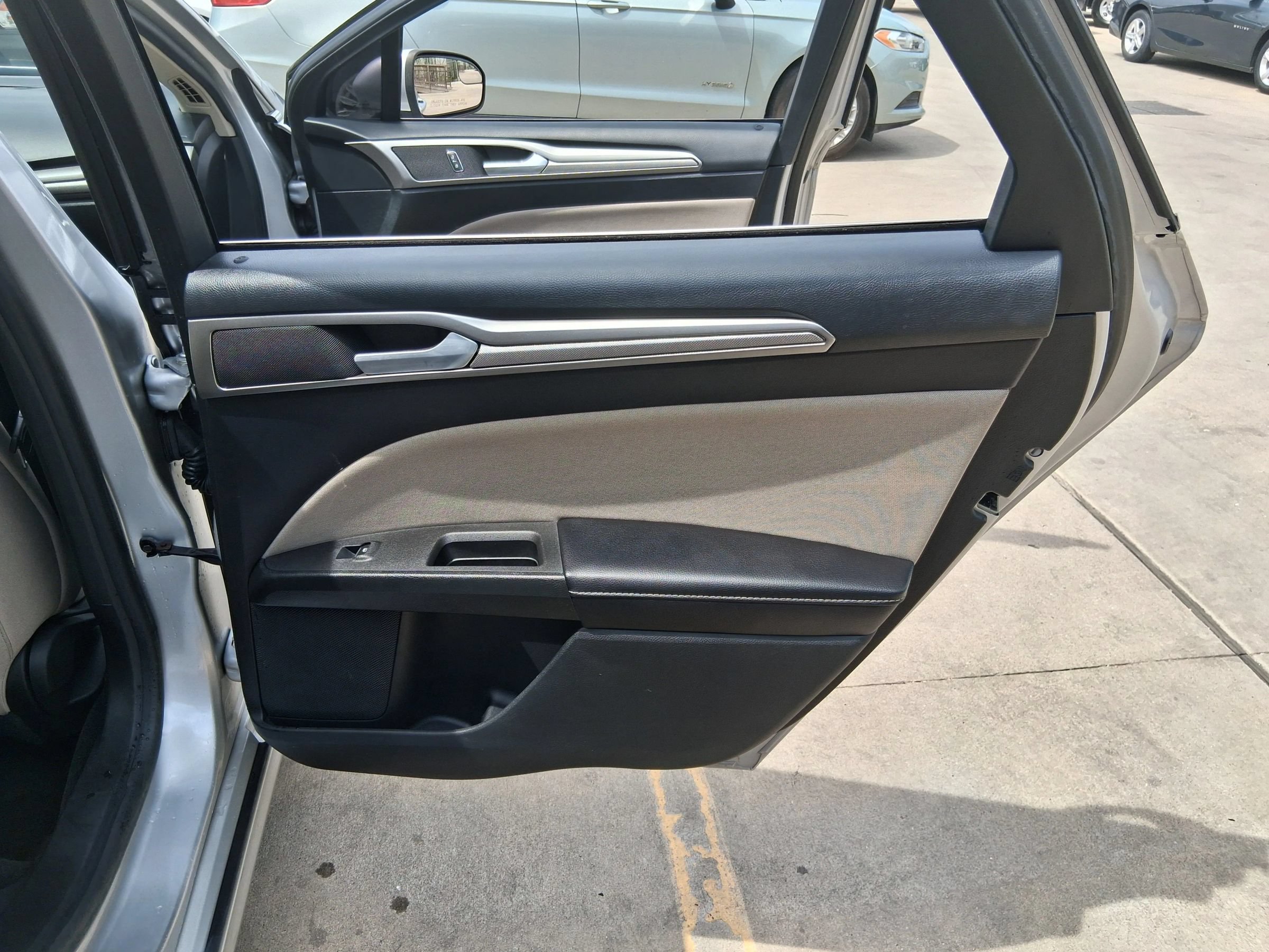 Used 2018 Ford Fusion S FWD image 31