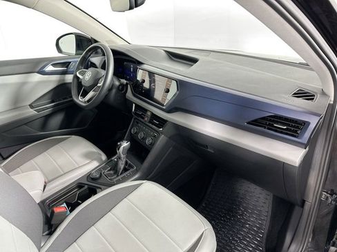 Used 2022 Volkswagen Taos SE w/ Panoramic Sunroof Package AWD/4WD image 29