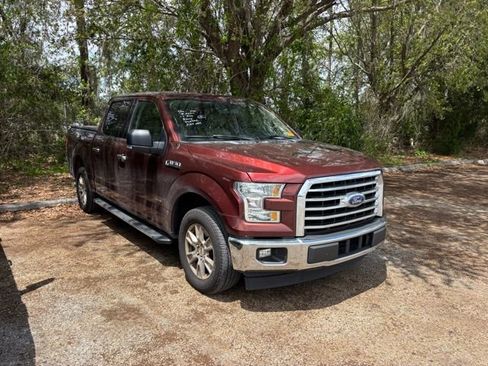 Used 2017 Ford F150 XLT w/ Equipment Group 302A Luxury RWD image 7