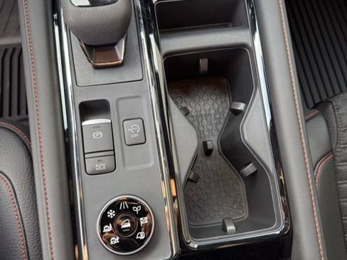 New 2026 Nissan Pathfinder Rock Creek AWD/4WD image 14