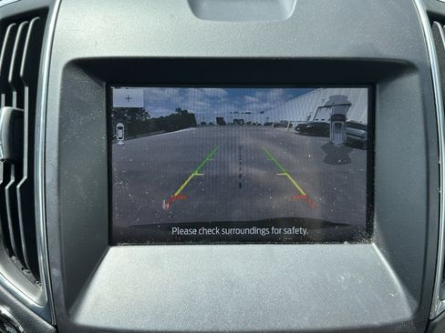 Used 2019 Ford Edge Titanium w/ Equipment Group 301A AWD/4WD image 27