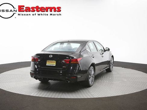 Used 2024 Nissan Altima 2.5 SL AWD/4WD image 35