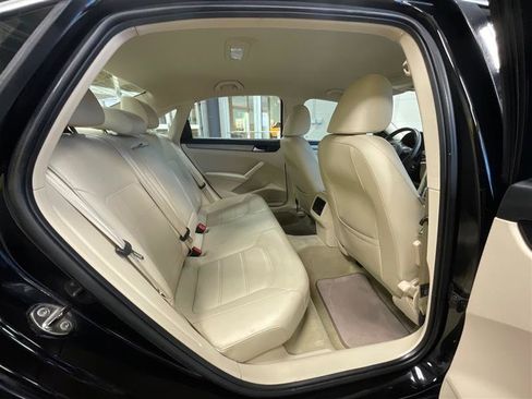 Used 2014 Volkswagen Passat 2.5 SE FWD image 23