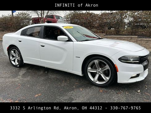 Used 2017 Dodge Charger R/T image 11