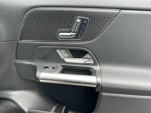 New 2025 Mercedes-Benz GLA 250 image 18