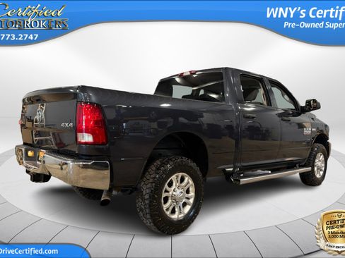 Used 2016 RAM 2500 Tradesman w/ Chrome Appearance Group AWD/4WD image 6