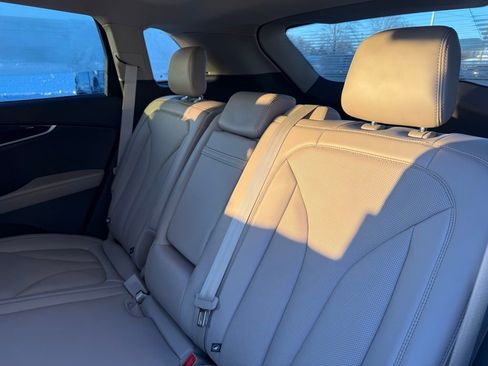 Used 2022 Lincoln Nautilus Reserve image 15