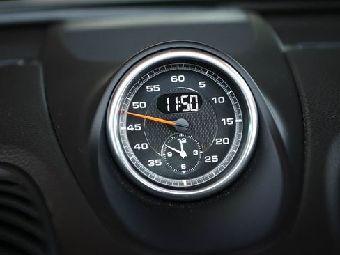 Used 2025 Porsche 718 Cayman RWD image 31