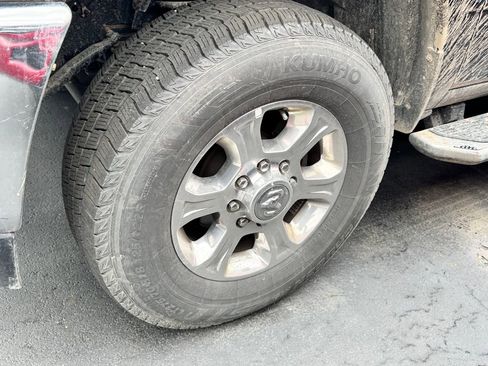 Used 2024 RAM 2500 Big Horn image 9