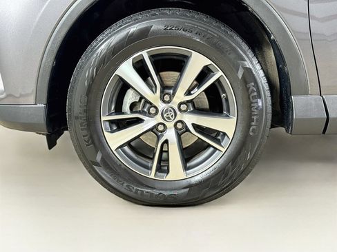 Used 2017 Toyota RAV4 XLE w/ Plus Special Value Package AWD/4WD image 26