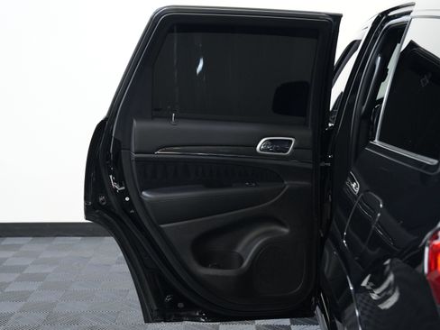 Used 2021 Jeep Grand Cherokee SRT AWD/4WD image 26