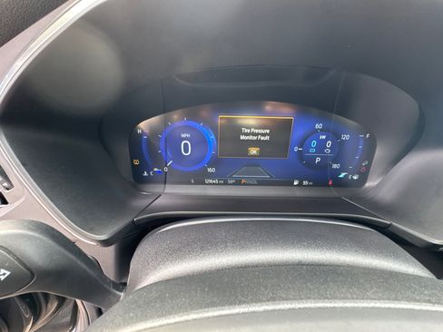 Used 2020 Ford Escape Titanium w/ Titanium Premium Package 2.0 image 27