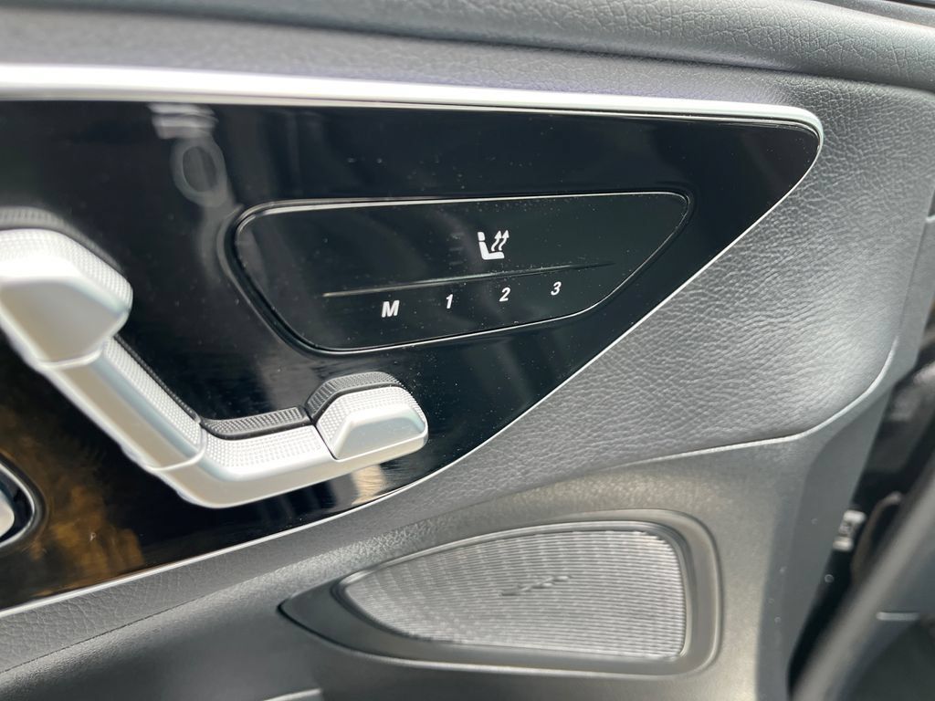 Used 2025 Mercedes-Benz C 300 4MATIC Sedan image 20