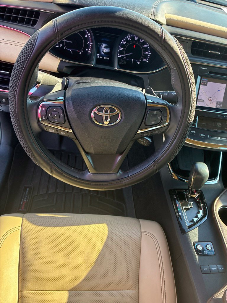 Used 2016 Toyota Avalon Limited w/ Toyota Safety Sense Package FWD image 11