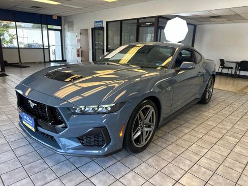 Certified 2025 Ford Mustang GT Premium RWD image 4