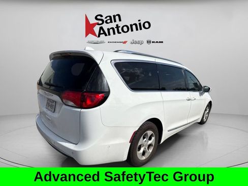 Used 2017 Chrysler Pacifica Touring-L Plus w/ Advanced Safetytec Group FWD image 12