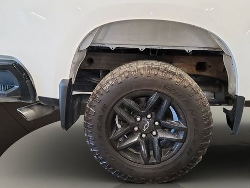 Used 2020 Chevrolet Silverado 1500 Custom Trail Boss w/ Custom Convenience Package image 24