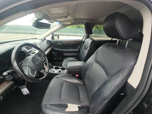 Used 2017 Subaru Outback 2.5i Limited AWD/4WD image 7