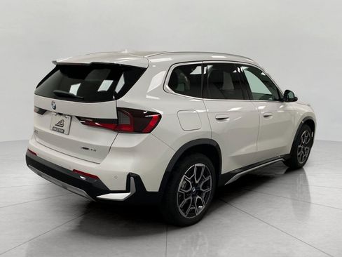 New 2027 BMW X1 xDrive28i AWD/4WD image 3